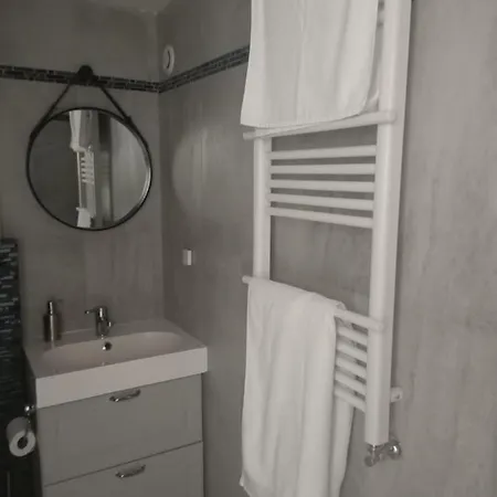 아파트 Le Petit Cocon - Parking Prive - Lyon Sud *