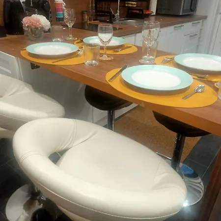 Le Petit Cocon - Parking Prive - Lyon Sud 아파트 *